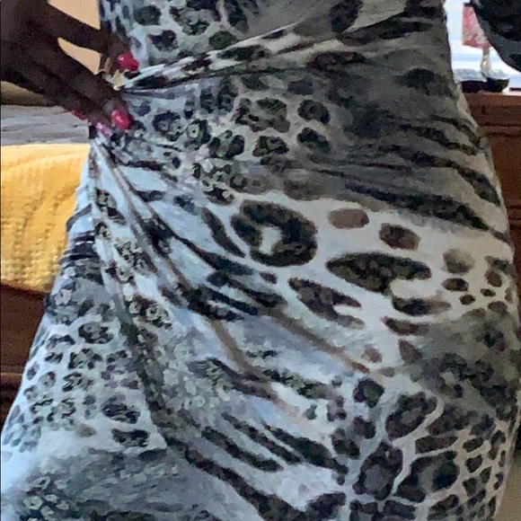 Cache Dress - Picture 6 of 8